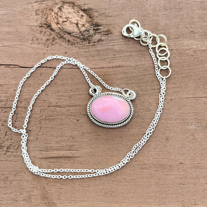 Pink Conch - 18" Chain – Southwestern Necklace