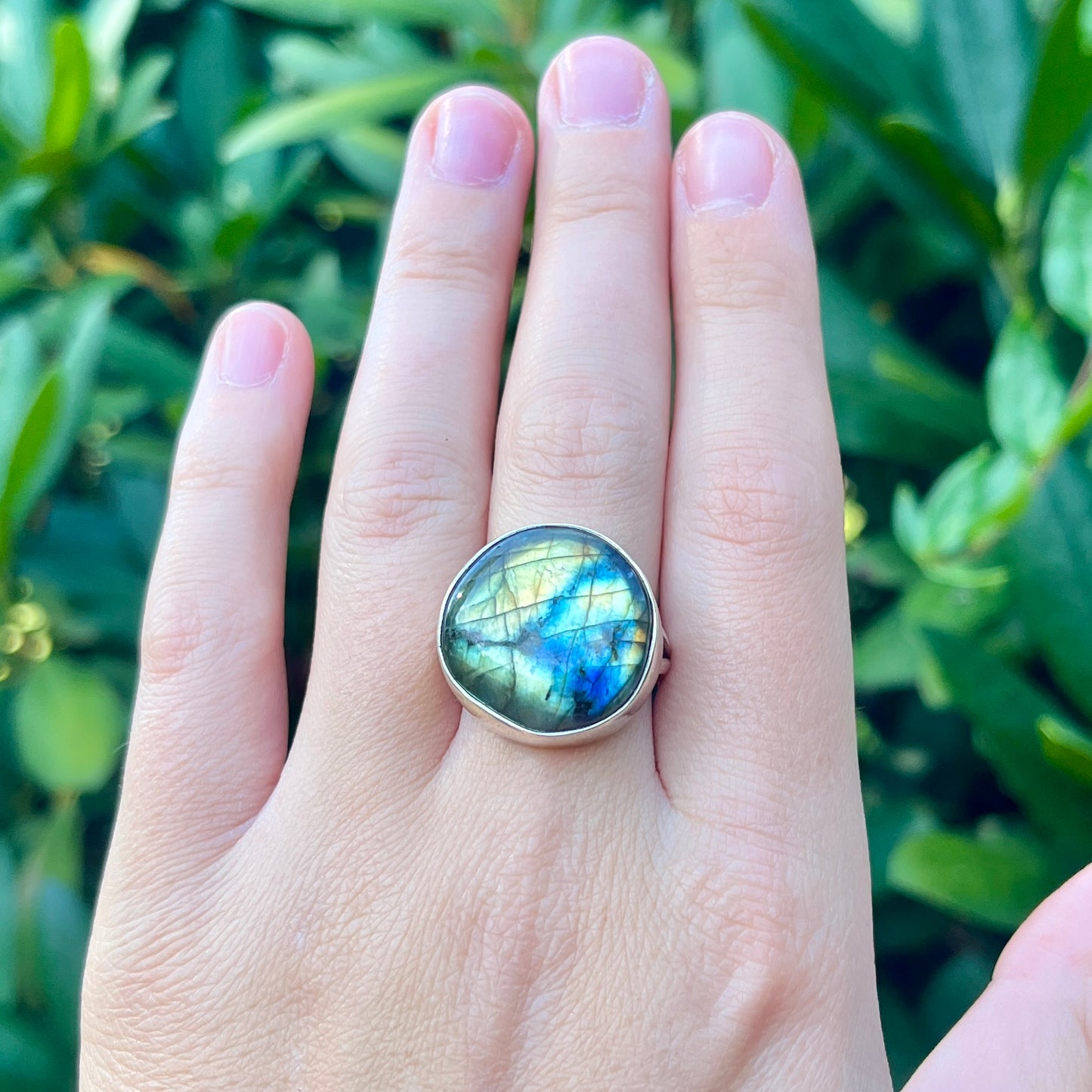 Labradorite - Size 9.5 – Gemstone Ring